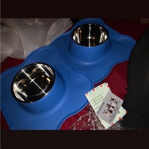 Brand new Bone silicone dog water/food bowls 2pc set